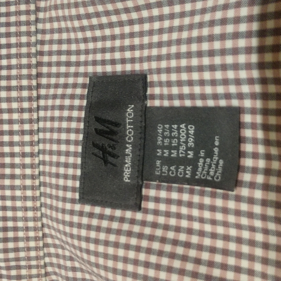 H&M short sleeve button down shirt - Picture 2 of 4